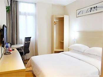 City Express Hotel Гуанджоу Екстериор снимка